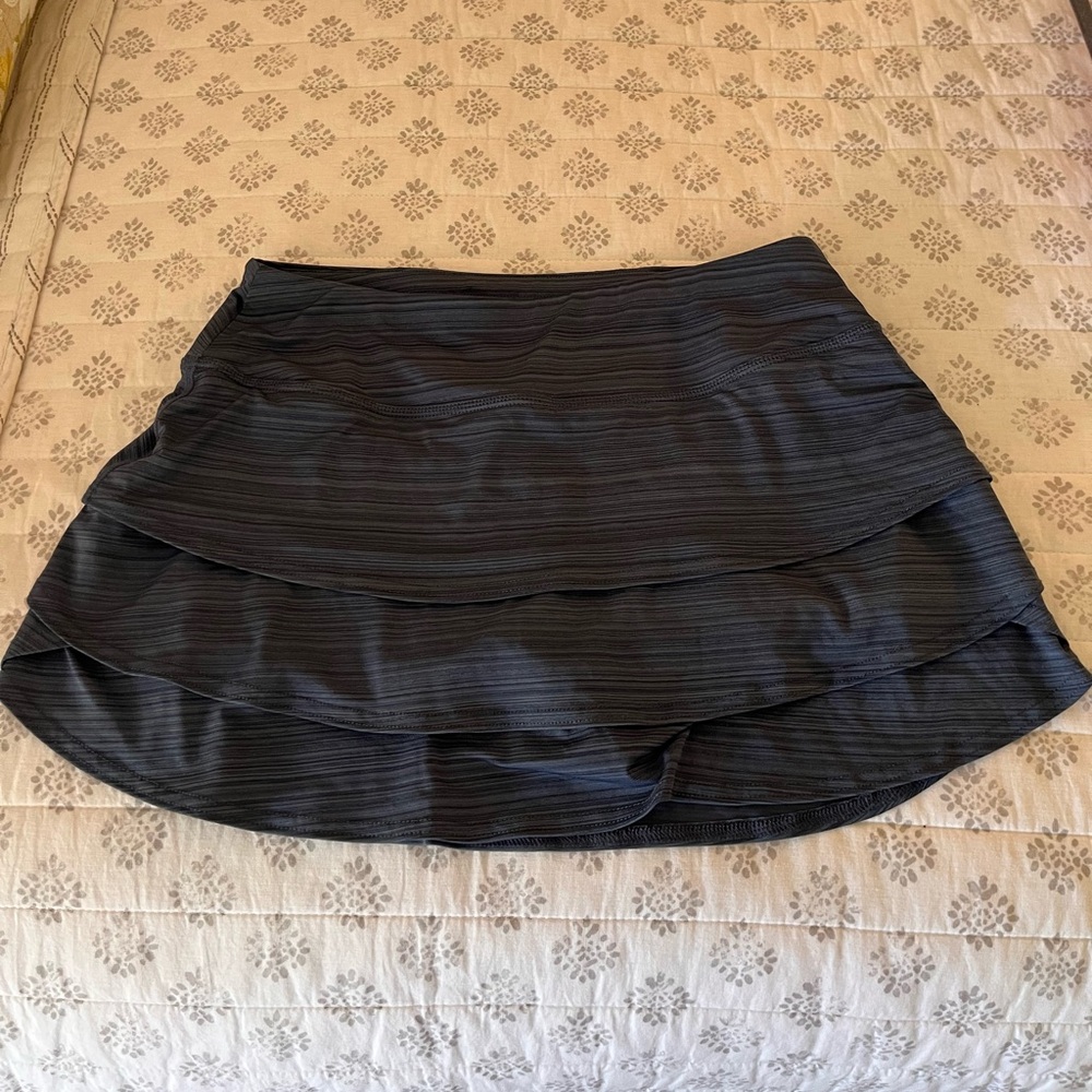 Athleta blue swagger tiered, tennis skirt size Small